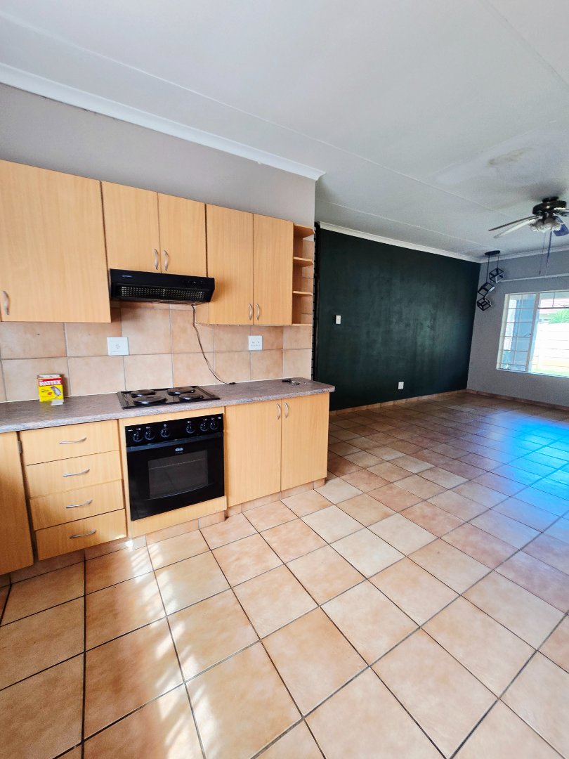 5 Bedroom Property for Sale in Flamwood North West